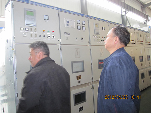塔吉克斯坦客戶來公司驗收2x50MVA/110KV變電站全套設備