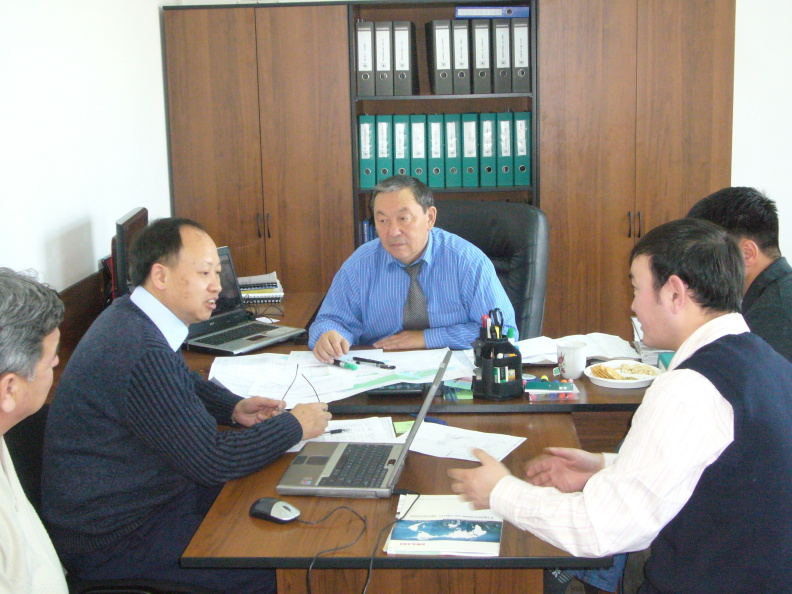 哈薩克斯坦能源總公司董事長與廖世明會談
